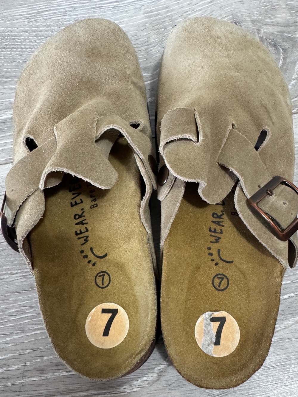 Wear.Ever Bear Traps Lela Suede Clogs Women’s 7 Taupe Boston Style slip ons - Picture 11 of 13